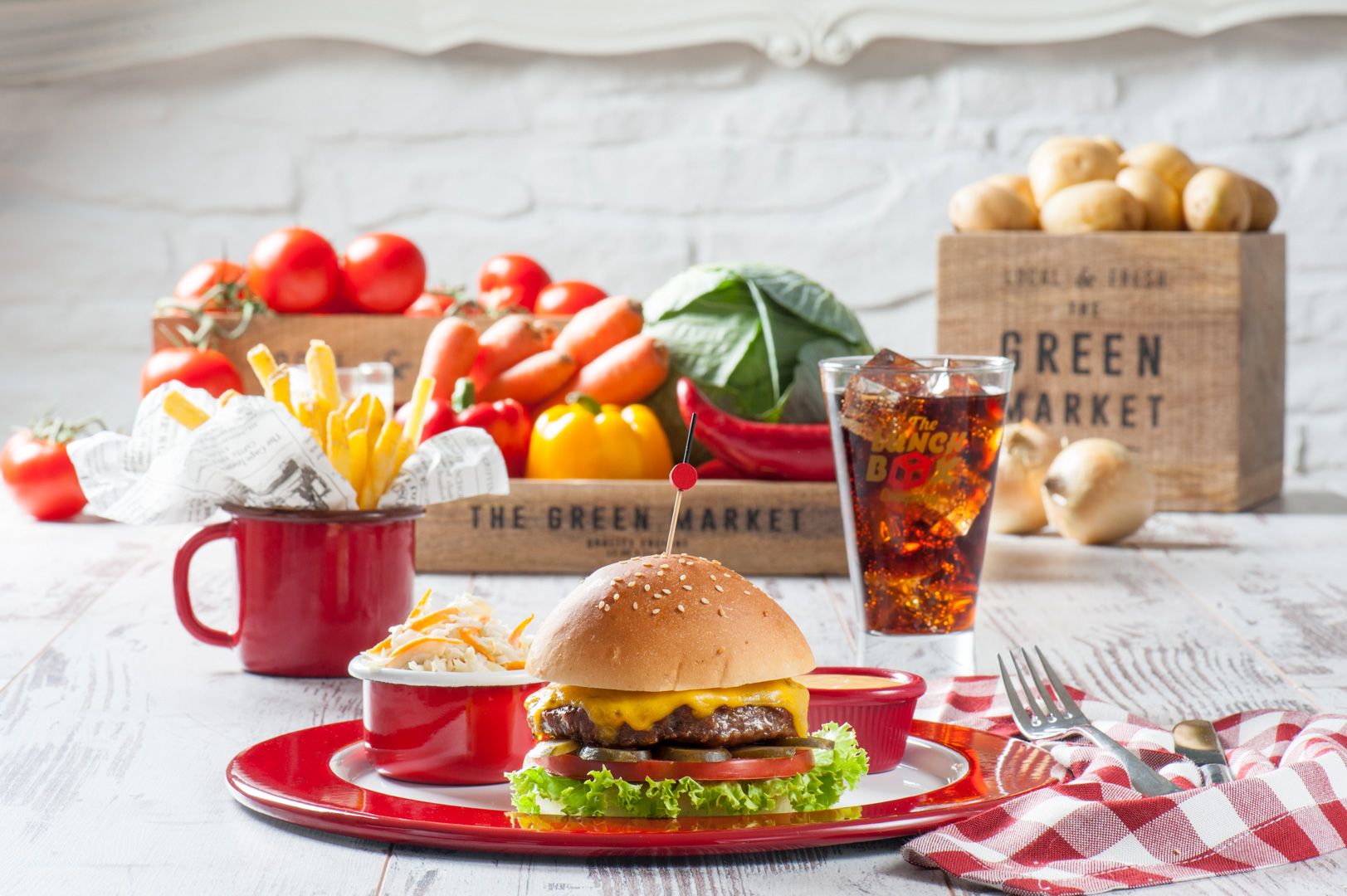 Lunch Box zengin dünya mutfağı ve brasserie lezzetleri prodüksiyonu